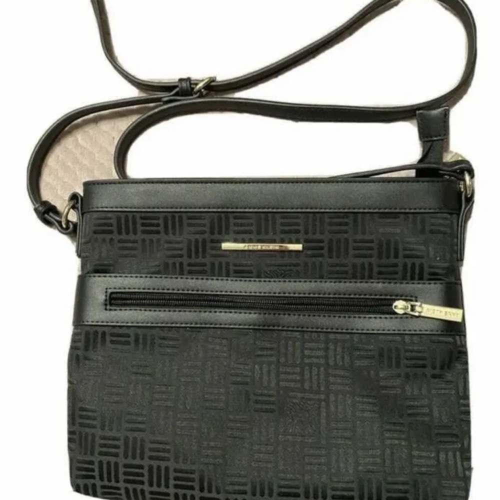 Like new Ann Klein crossbody
